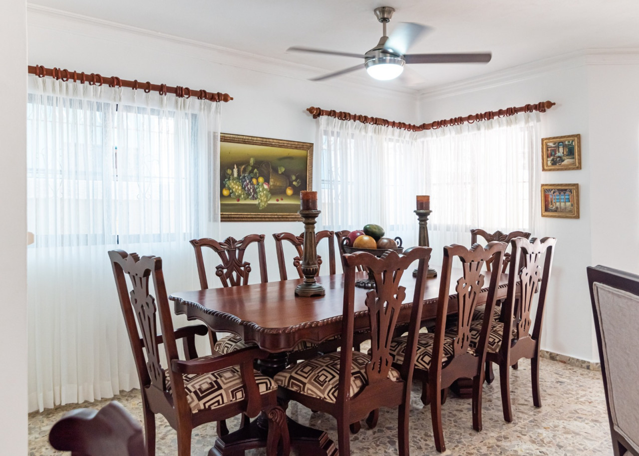 Luxury 2-level house, furnished and with a large patio in a privileged area of Puerto Plata