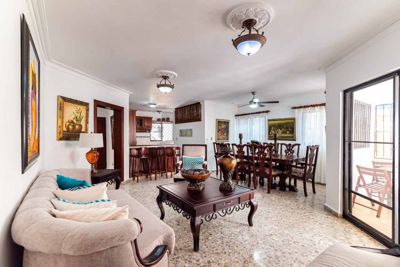 Luxury 2-level house, furnished and with a large patio in a privileged area of Puerto Plata