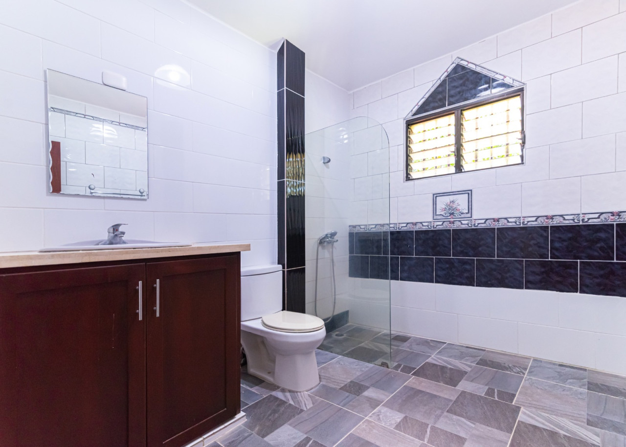 Luxury 2-level house, furnished and with a large patio in a privileged area of Puerto Plata