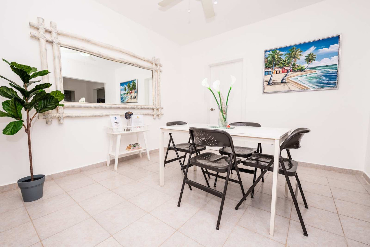 Experimente el epítome de la vida de lujo en un condominio de 2 dormitorios y 2,5 baños en Bávaro, Punta Cana