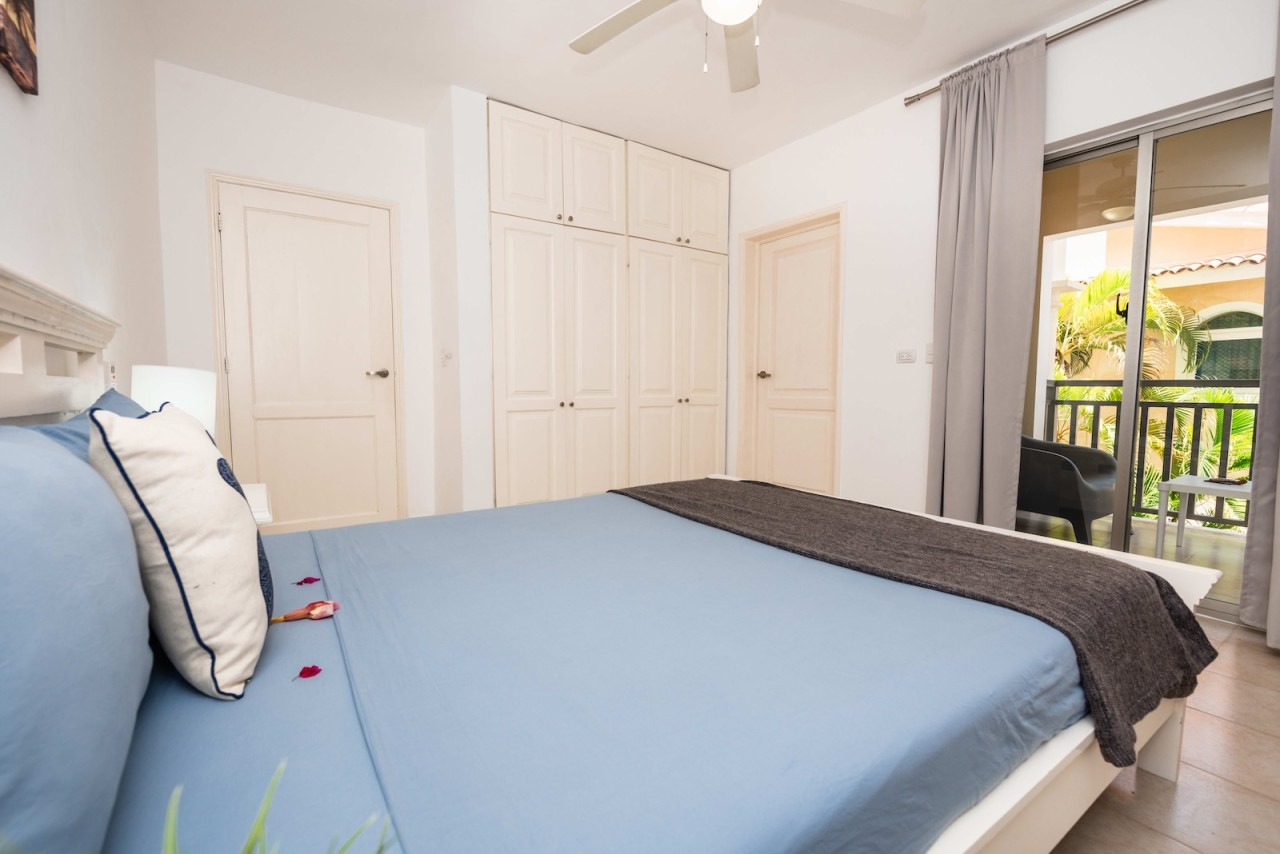 Condominio de 2 habitaciones en Bavaro: vida elegante a pasos de la playa