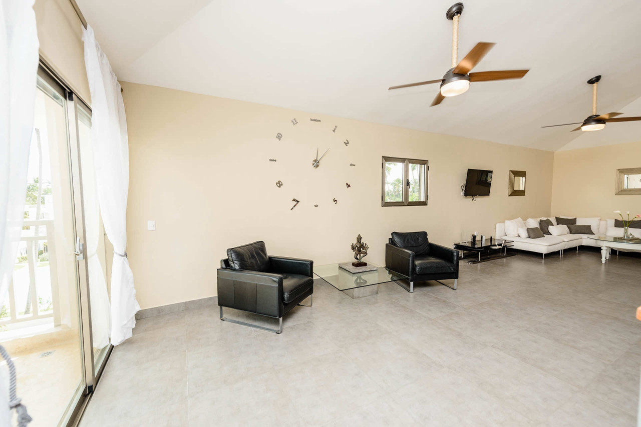 Luxurious Penthouse in Bavaro: A Dream Beachfront Property