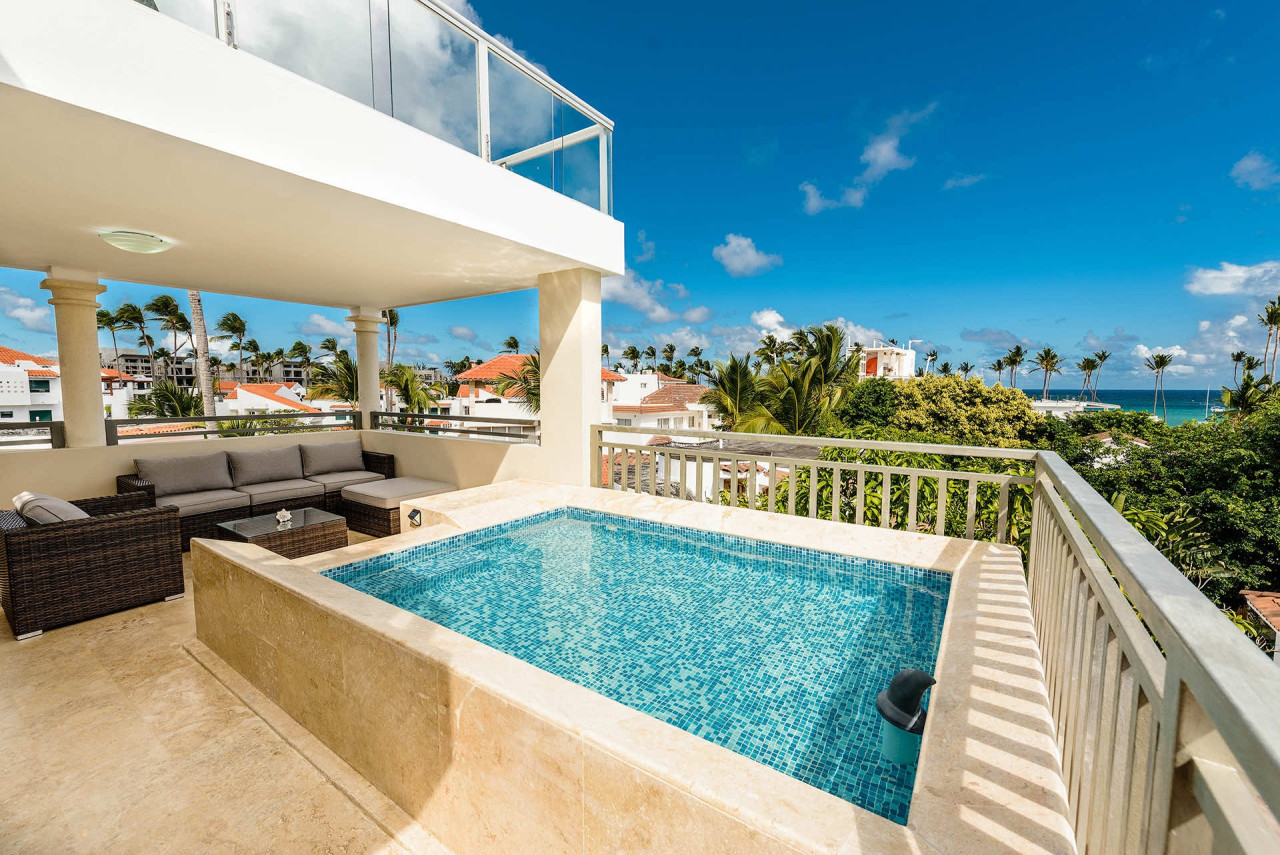Luxurious Penthouse in Bavaro: A Dream Beachfront Property