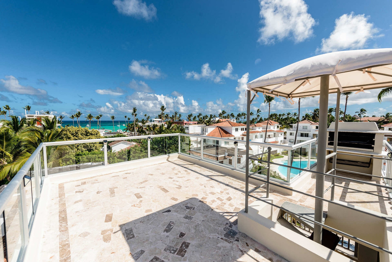 Luxurious Penthouse in Bavaro: A Dream Beachfront Property