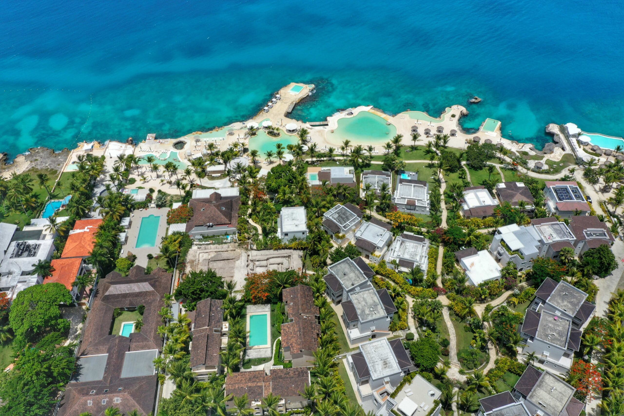 Condos On The Caribbean Coast With The Private Beach Club