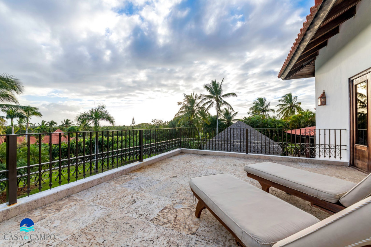 Secluded Elegance: A Spacious 5-Bedroom Villa in Casa de Campo