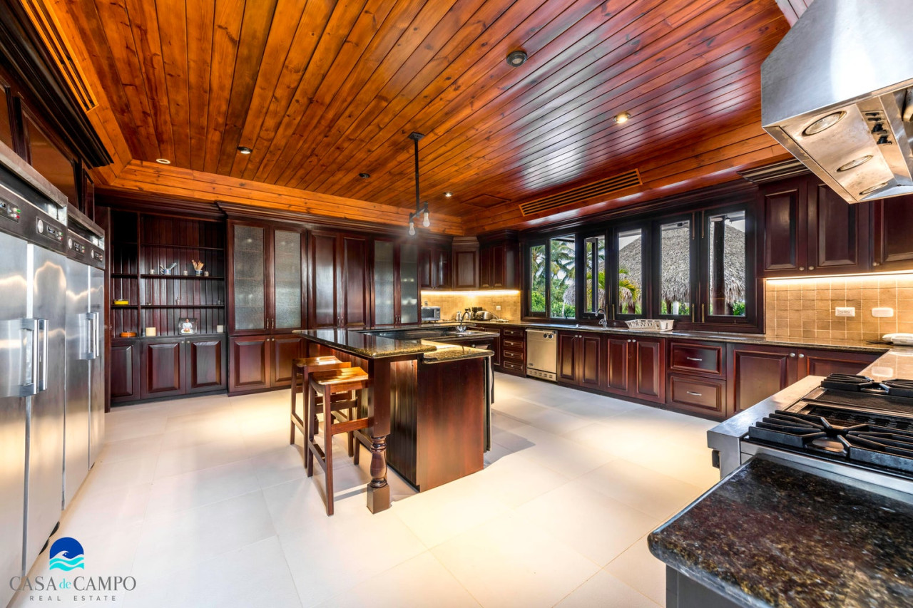 Secluded Elegance: A Spacious 5-Bedroom Villa in Casa de Campo