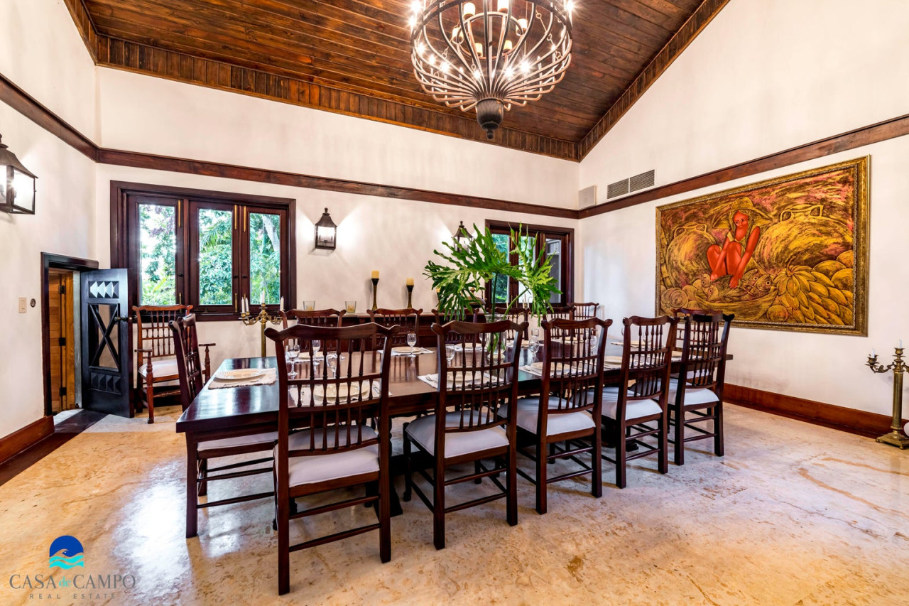 Secluded Elegance: A Spacious 5-Bedroom Villa in Casa de Campo