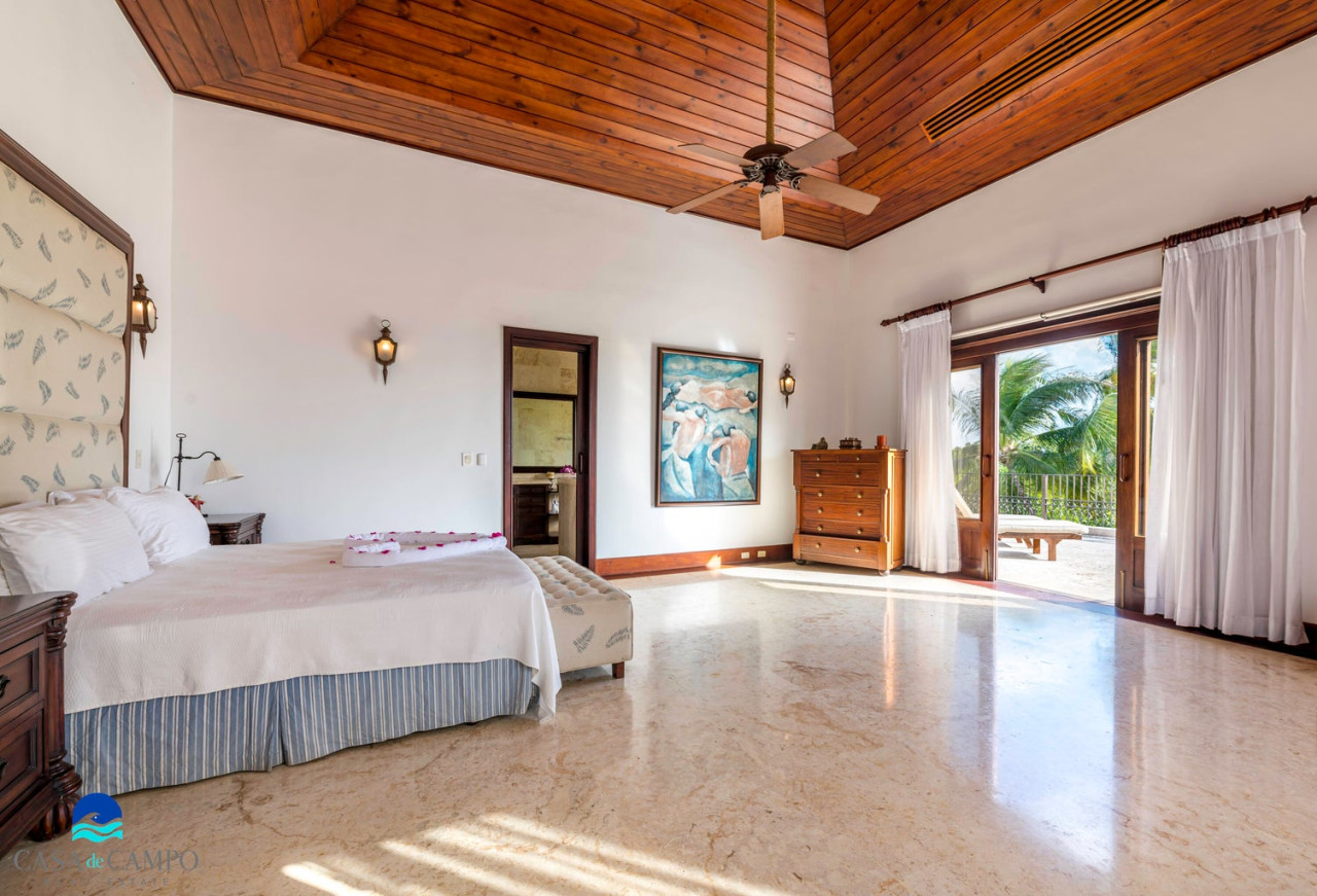 Secluded Elegance: A Spacious 5-Bedroom Villa in Casa de Campo