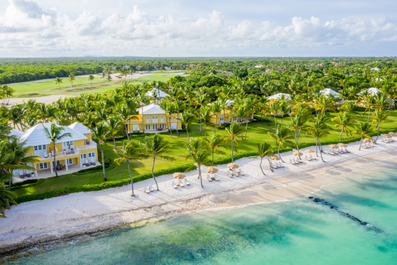 Luxurious 4-Bedroom Villa With Stunning Pool And Terrace In Punta Cana