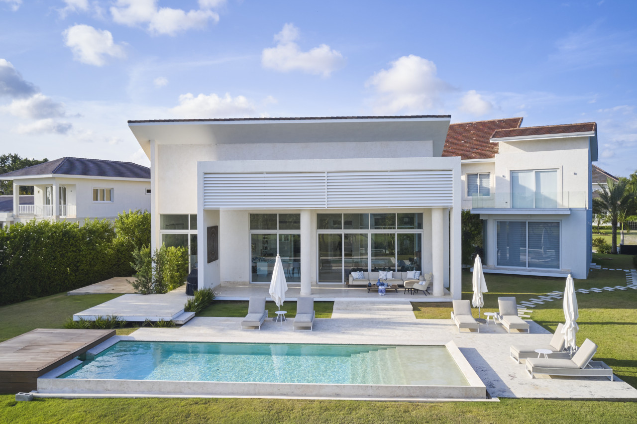 Opulent Villa With Panoramic Golf Views And Spectacular Pool In Punta Cana Resort