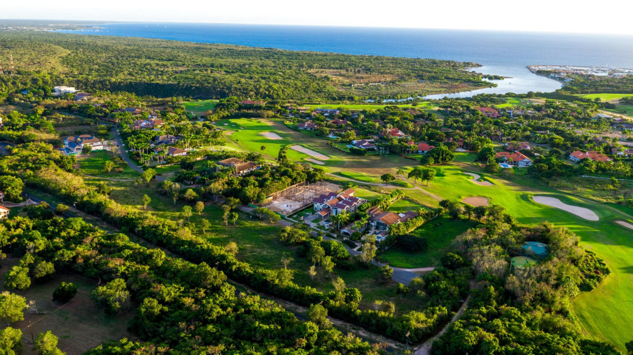 Garden View Elegance in Casa de Campo 2836 m2 / 30,534.3 ft2