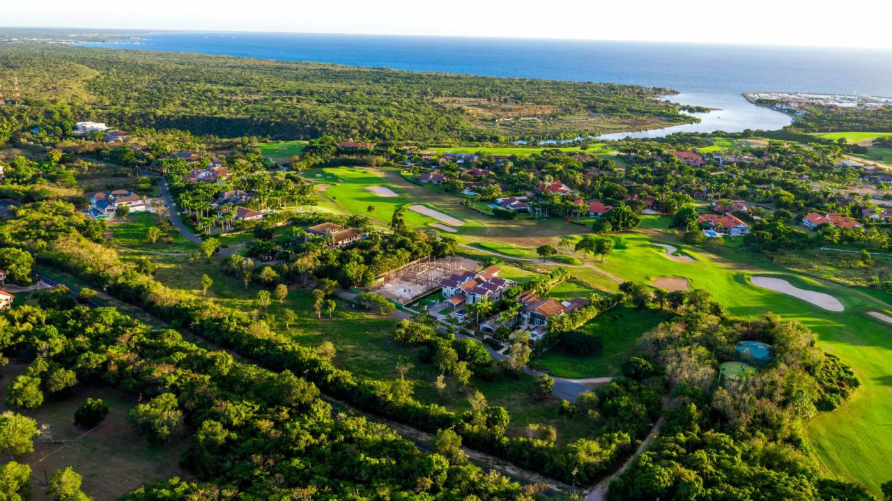 Garden View Elegance in Casa de Campo