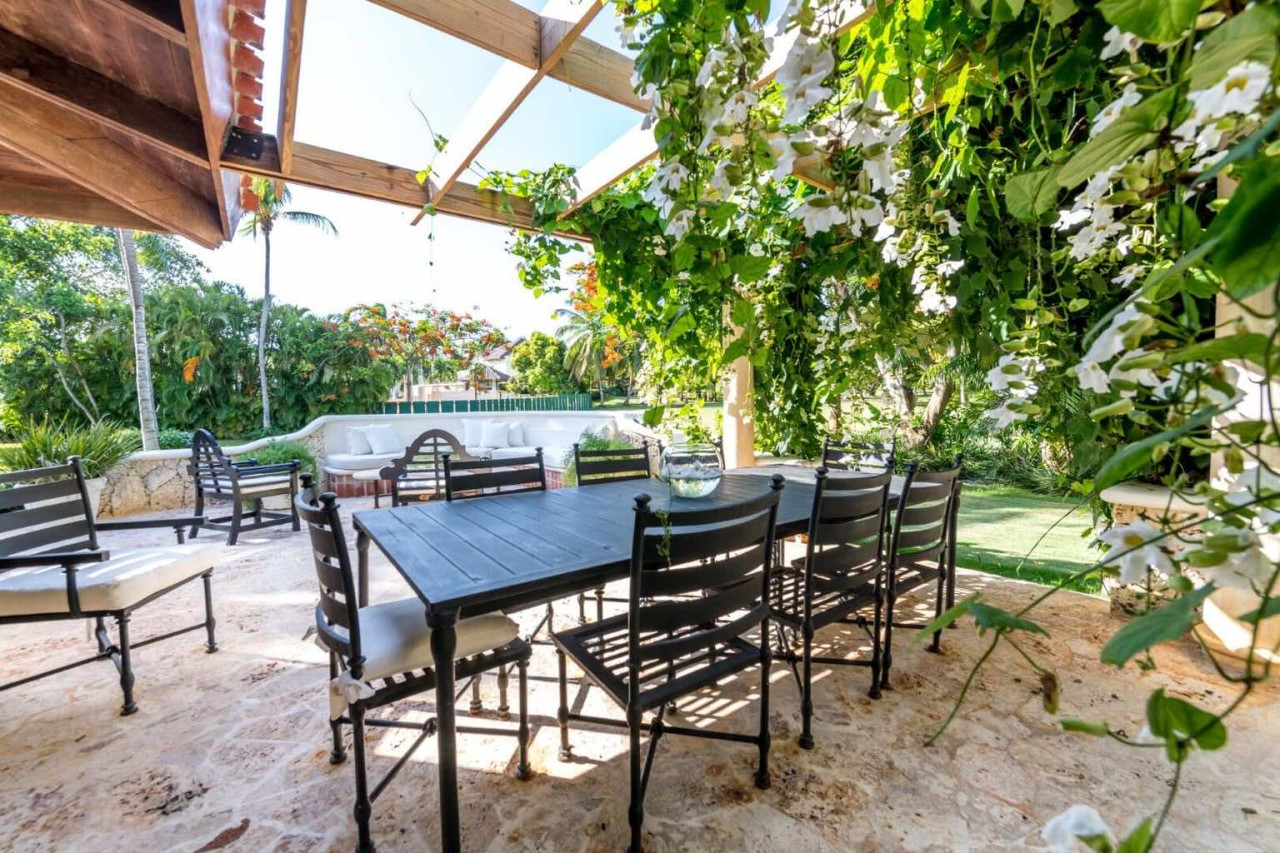 Exquisite 5-Bedroom Villa in Casa de Campo: A Blend of Luxury and Nature