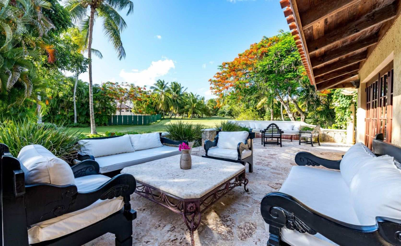 Exquisite 5-Bedroom Villa in Casa de Campo: A Blend of Luxury and Nature