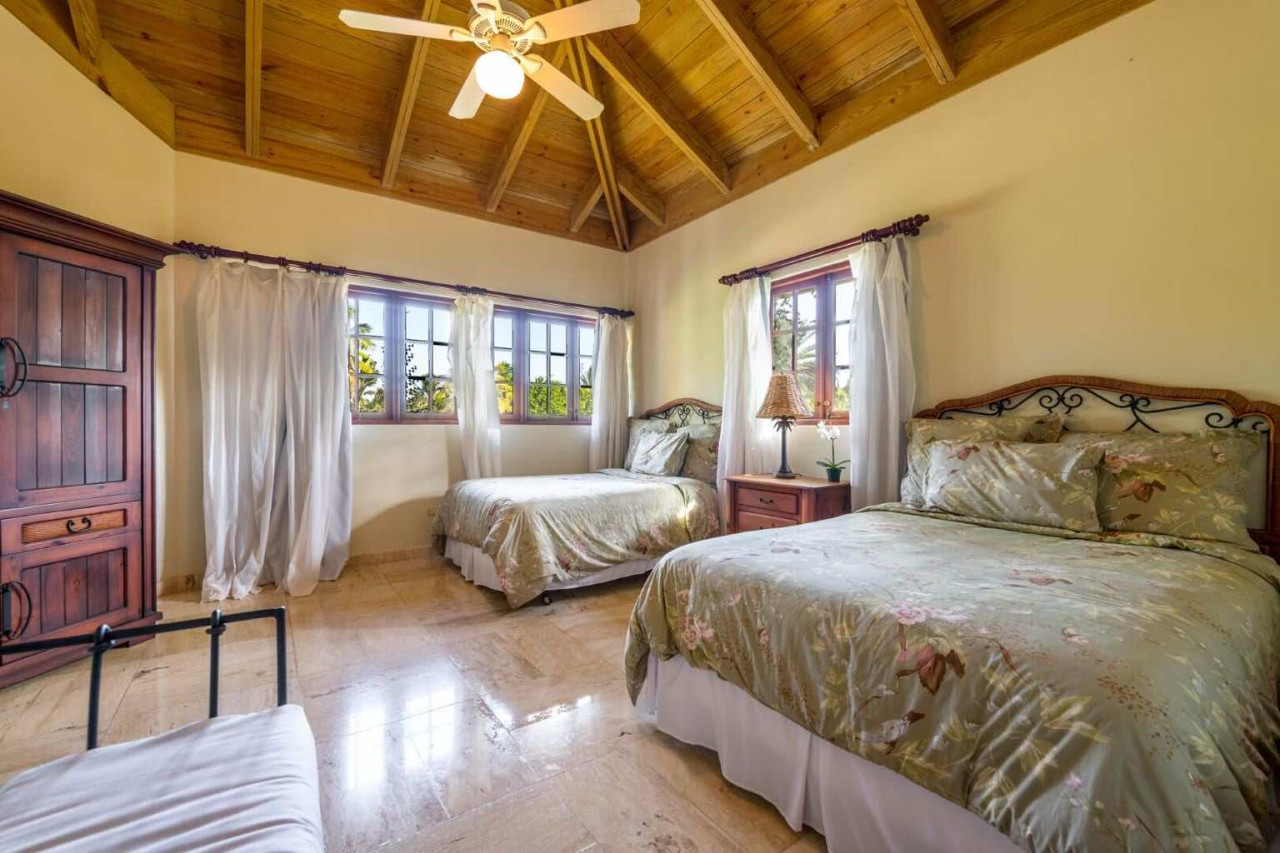 Exquisite 5-Bedroom Villa in Casa de Campo: A Blend of Luxury and Nature