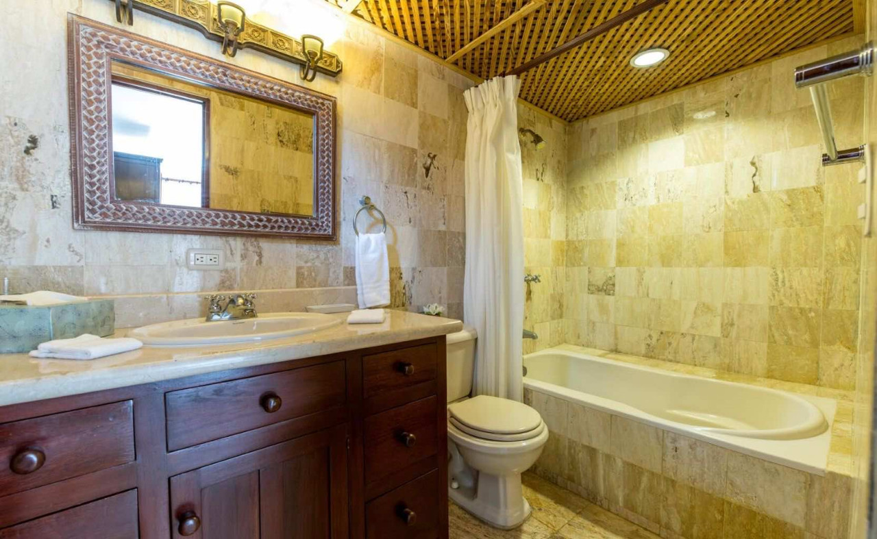 Exquisite 5-Bedroom Villa in Casa de Campo: A Blend of Luxury and Nature