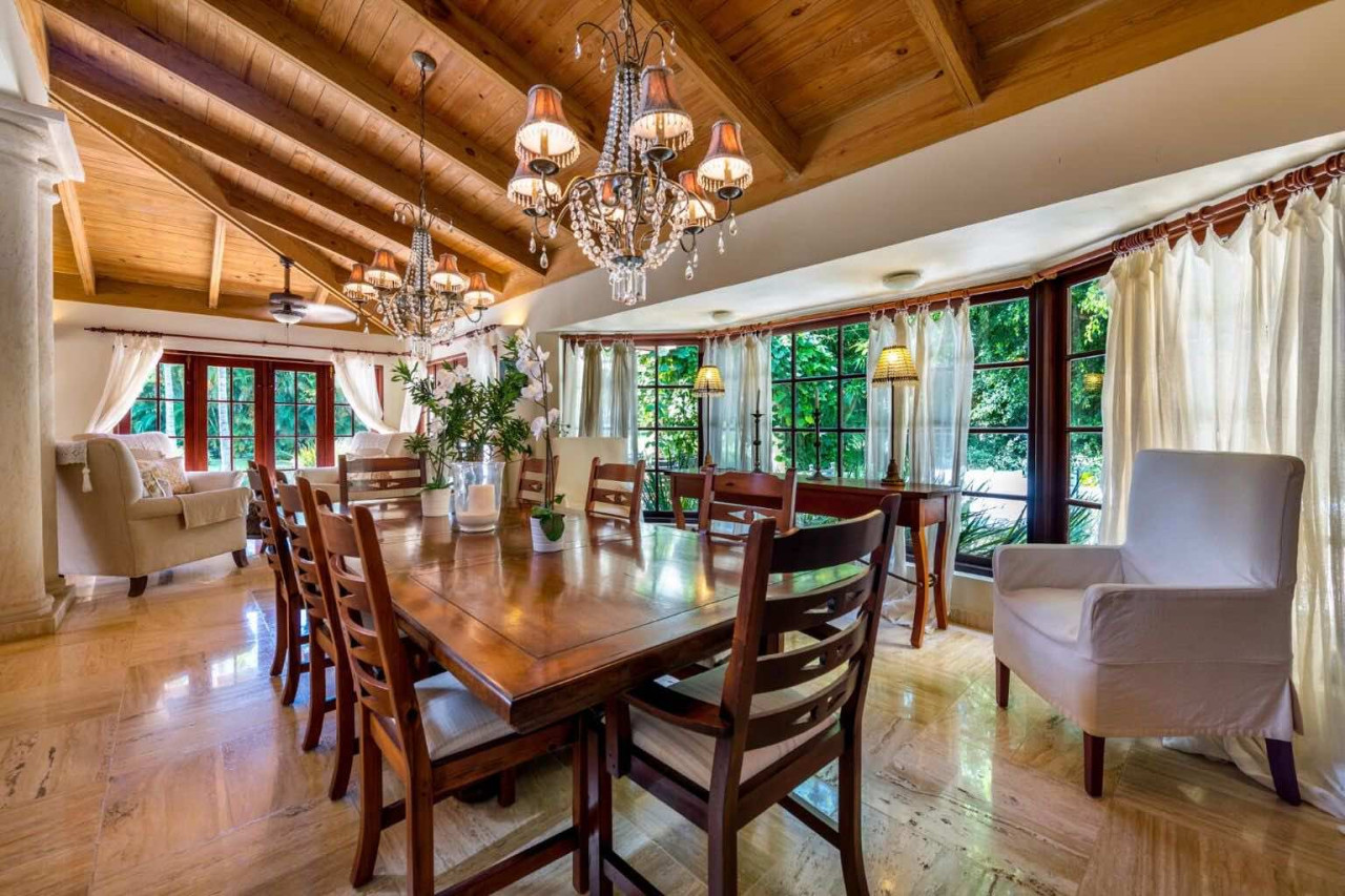 Exquisite 5-Bedroom Villa in Casa de Campo: A Blend of Luxury and Nature