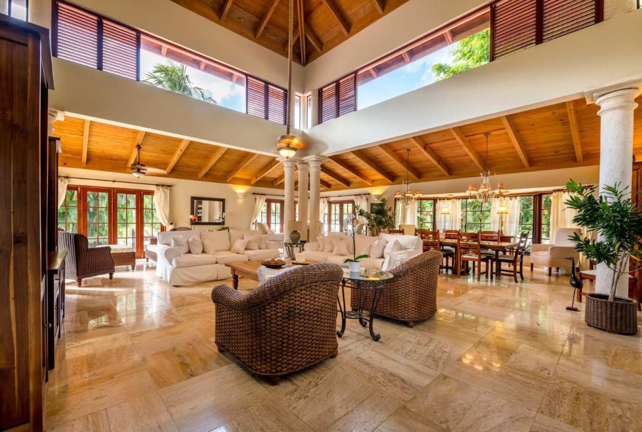 Exquisite 5-Bedroom Villa in Casa de Campo: A Blend of Luxury and Nature