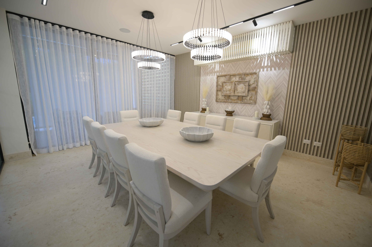 Luxurious 5-Bedroom Villa With Pool And Terrace In Punta Cana Village