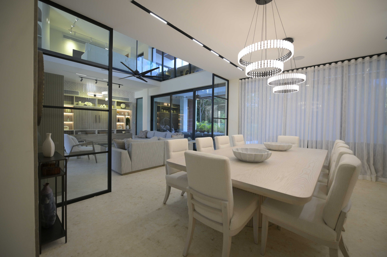 Luxurious 5-Bedroom Villa With Pool And Terrace In Punta Cana Village