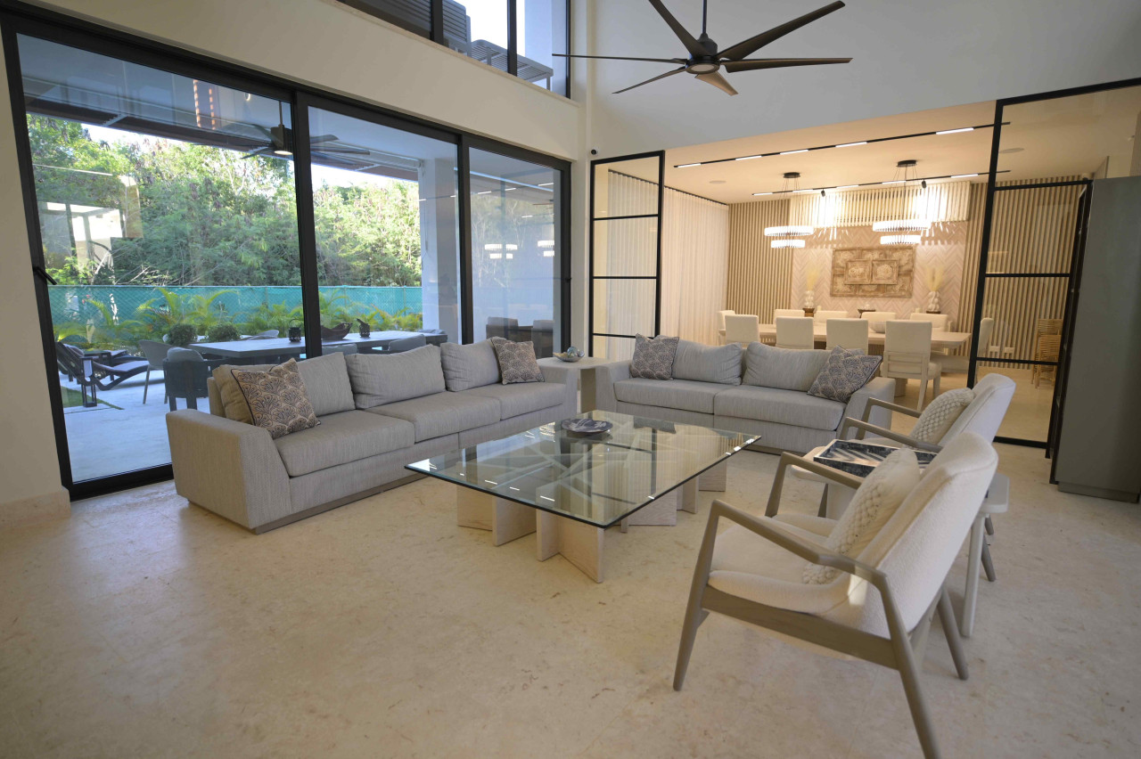 Luxurious 5-Bedroom Villa With Pool And Terrace In Punta Cana Village