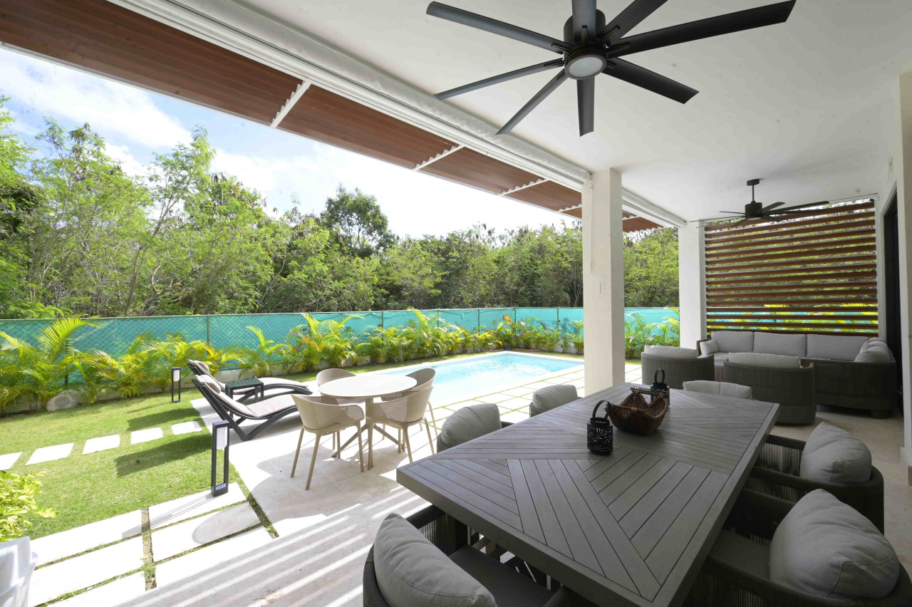 Luxurious 5-Bedroom Villa With Pool And Terrace In Punta Cana Village