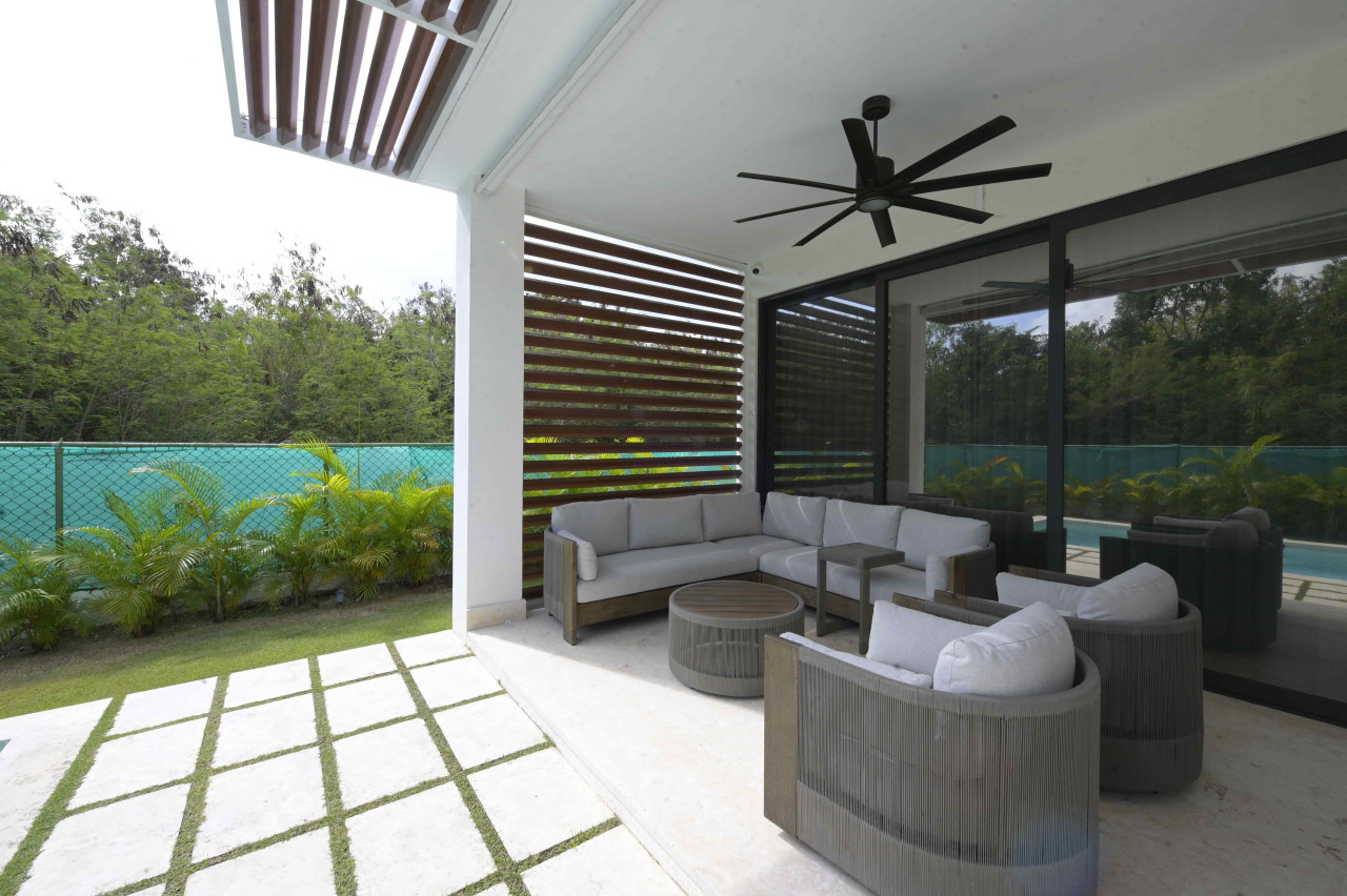 Luxurious 5-Bedroom Villa With Pool And Terrace In Punta Cana Village