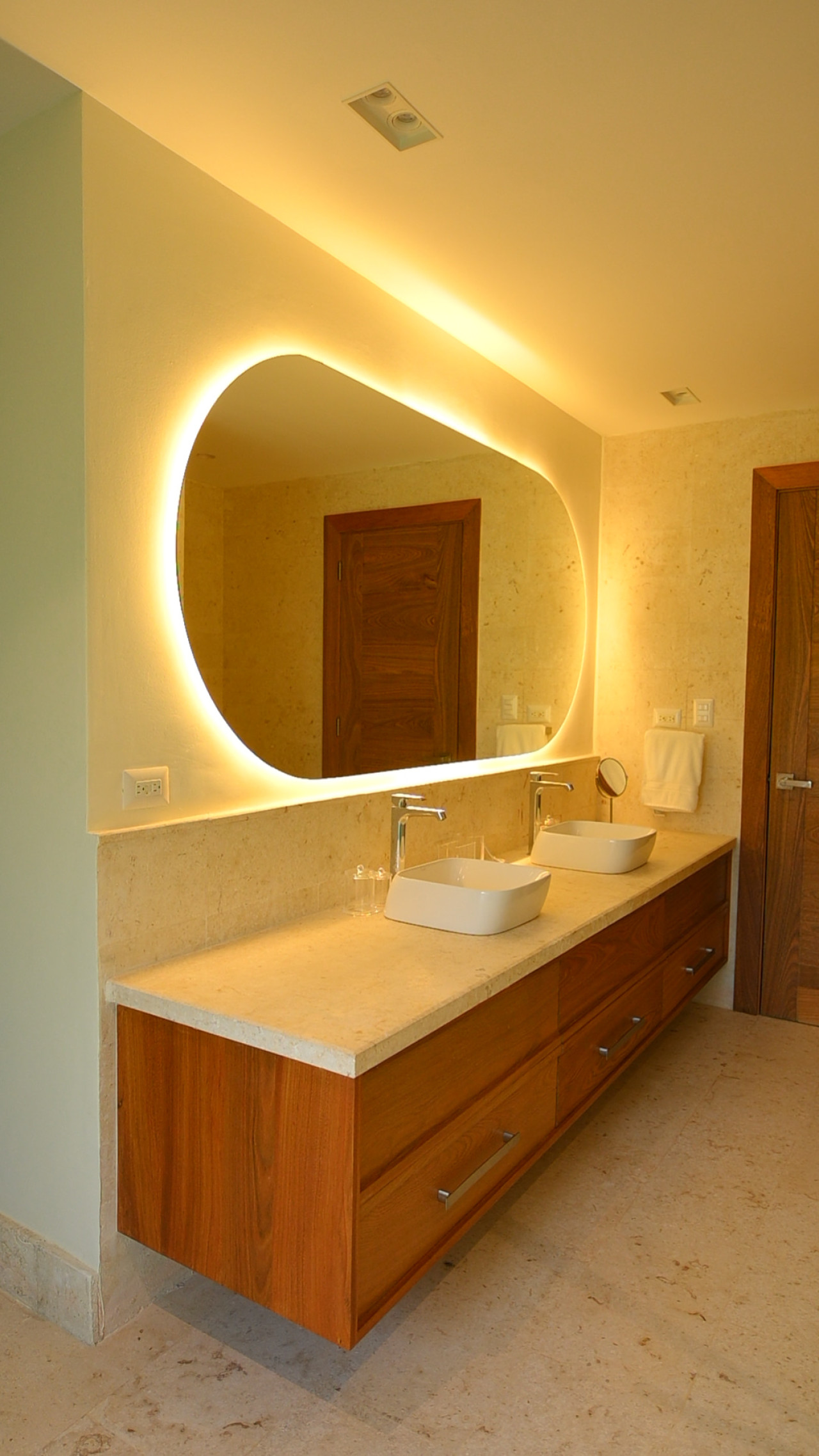 Luxurious 5-Bedroom Villa With Pool And Terrace In Punta Cana Village