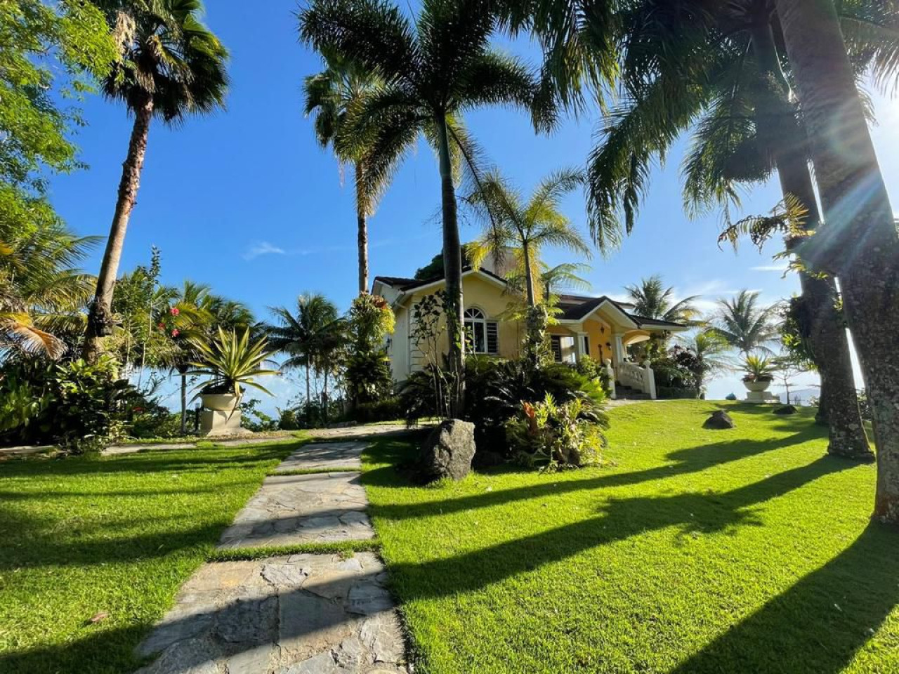 Villa with unbeatable views on top of the mountain