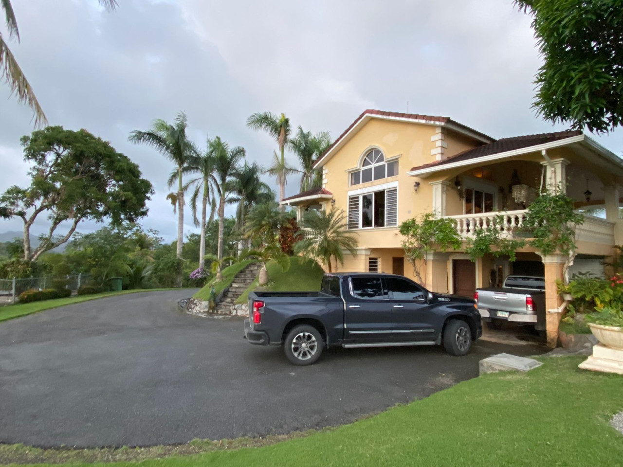 Villa with unbeatable views on top of the mountain