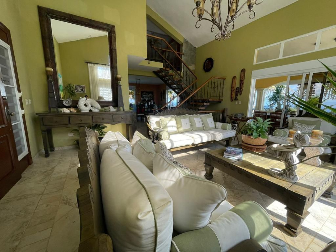 Villa with unbeatable views on top of the mountain