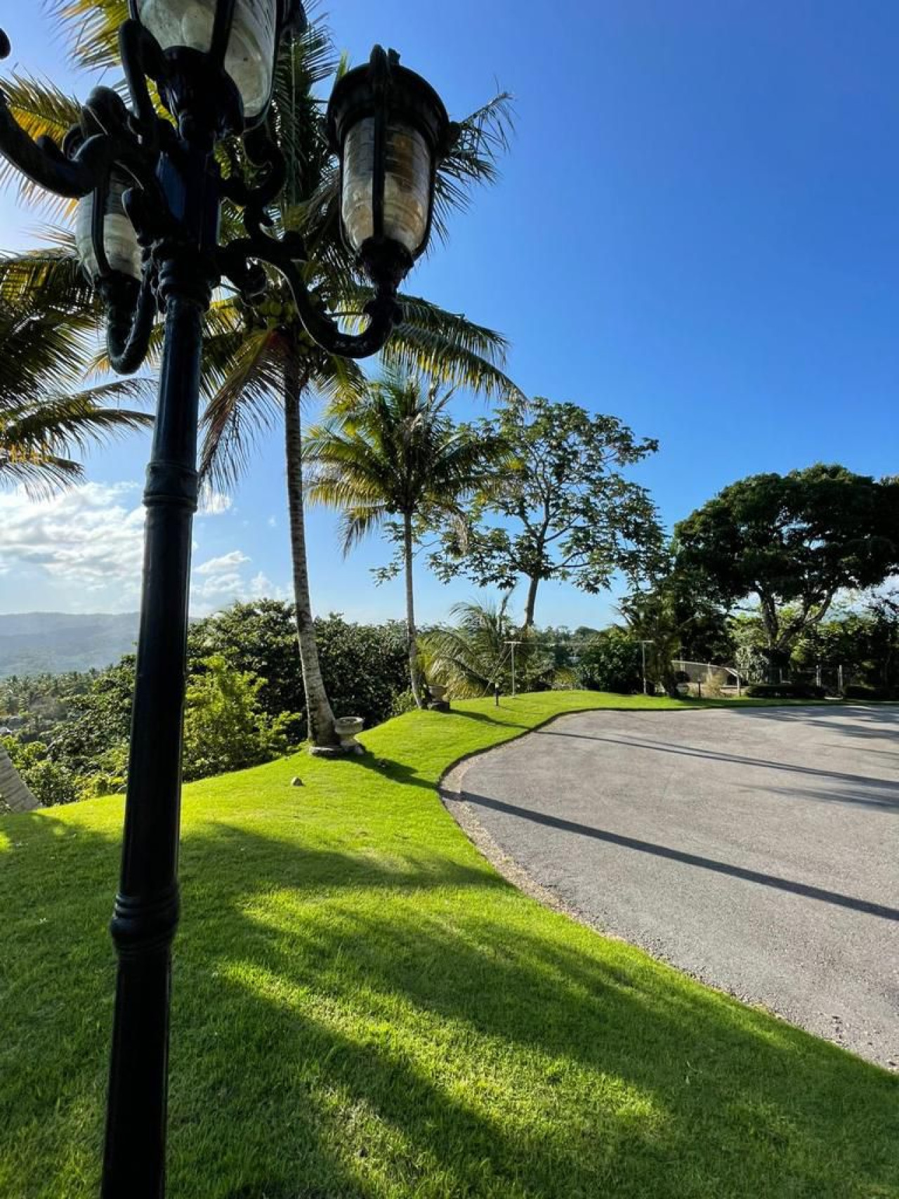 Villa with unbeatable views on top of the mountain