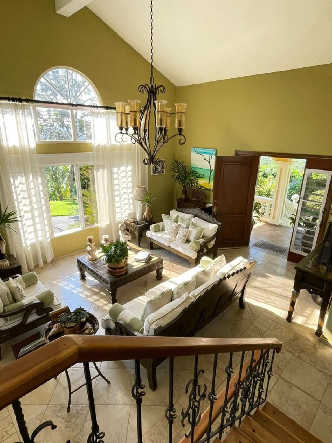 Villa with unbeatable views on top of the mountain