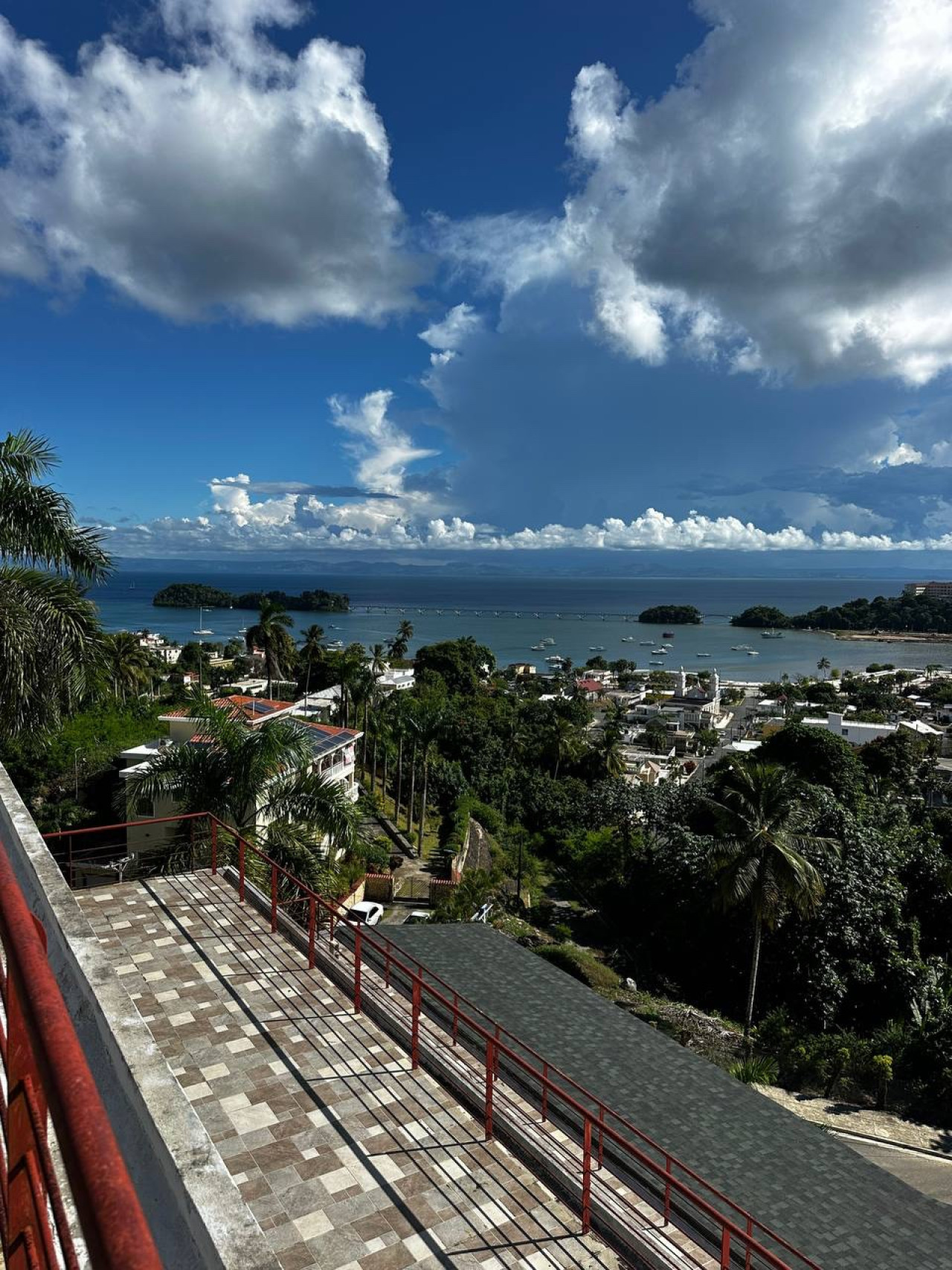 Hotel con excelentes vistas en una excelente ubicación para un negocio rentable