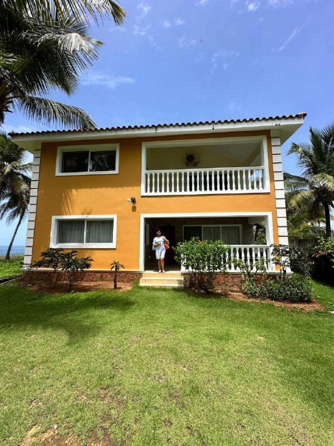 Spacious oceanfront villa with incredible views