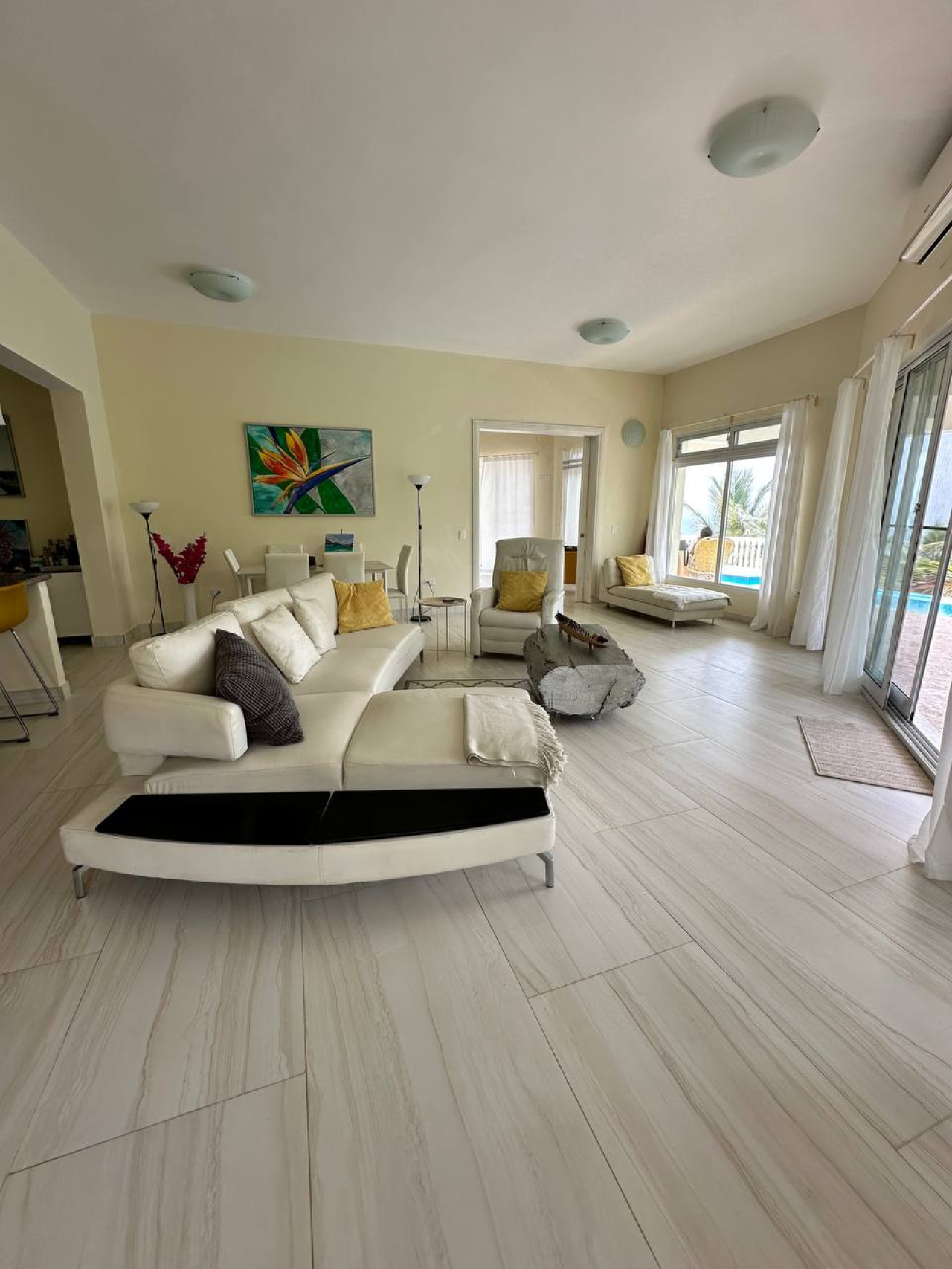 Original villa with fantastic sea views on the first line