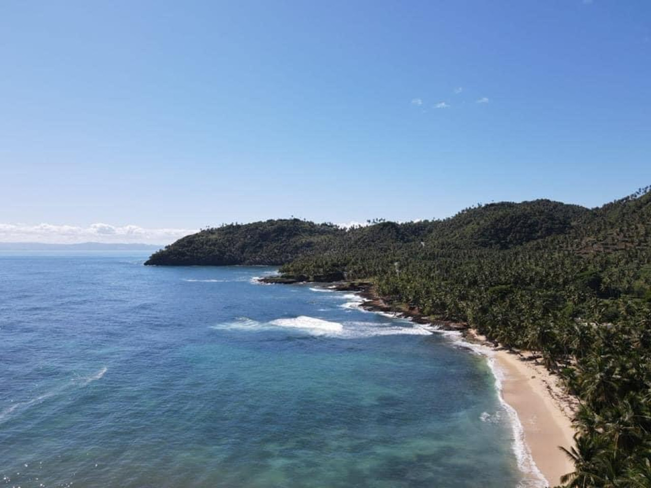 Original villa with fantastic sea views on the first line