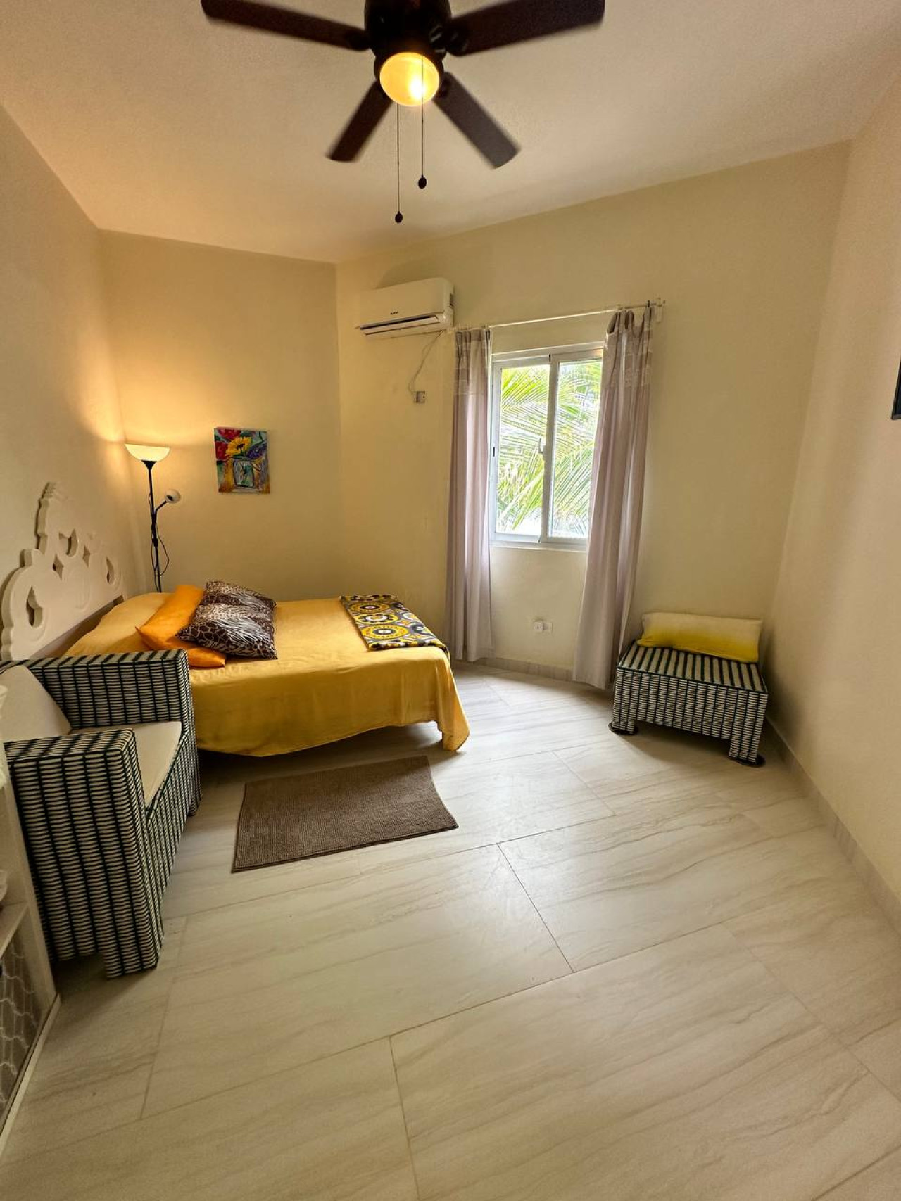Original villa with fantastic sea views on the first line