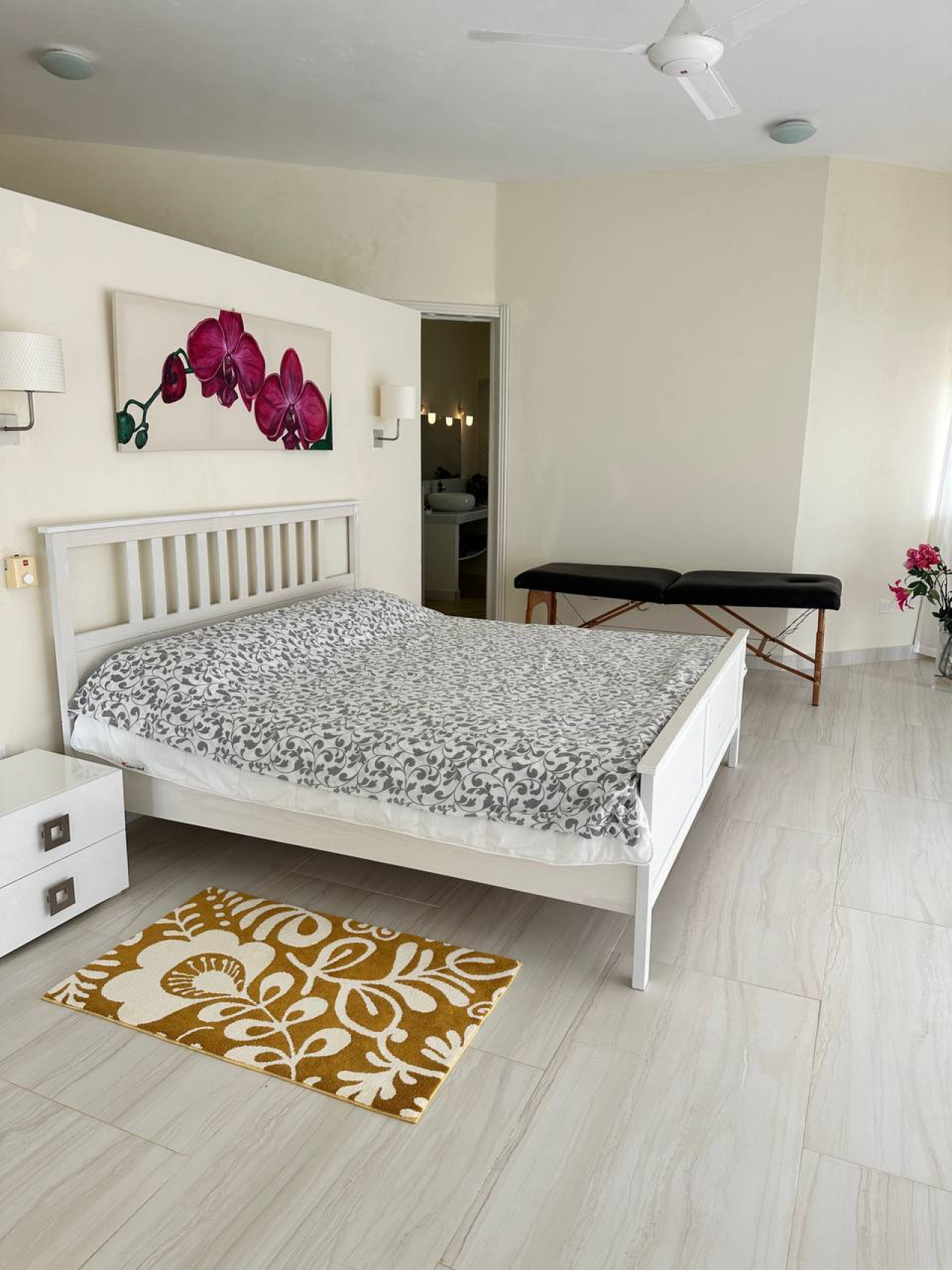 Original villa with fantastic sea views on the first line