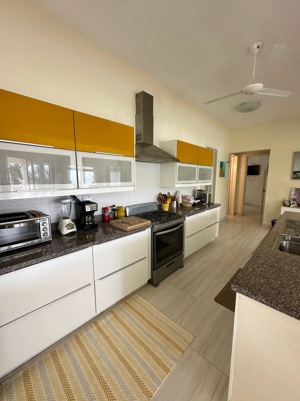 Original villa with fantastic sea views on the first line