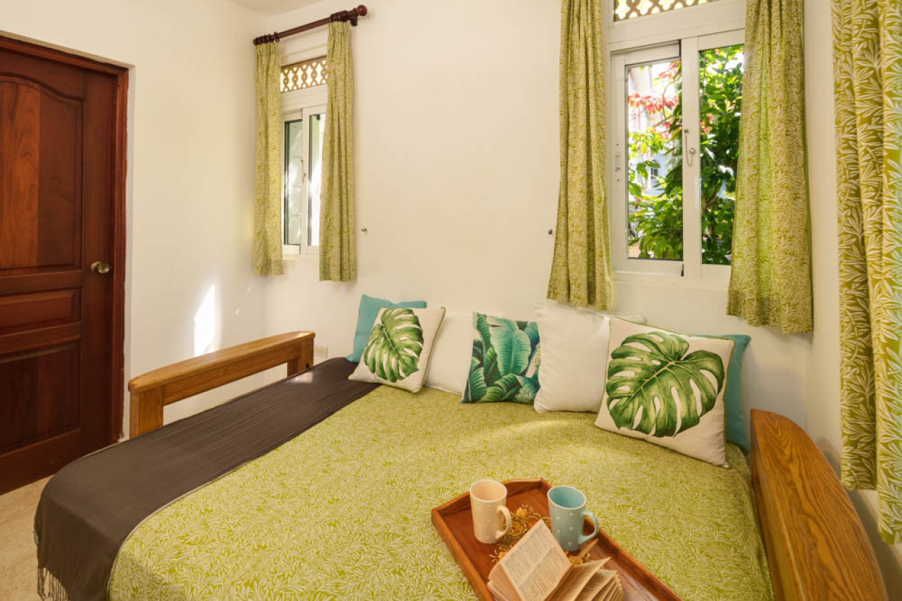 Exquisite Oceanfront Victorian Villa in Gated Community with Spectacular Views