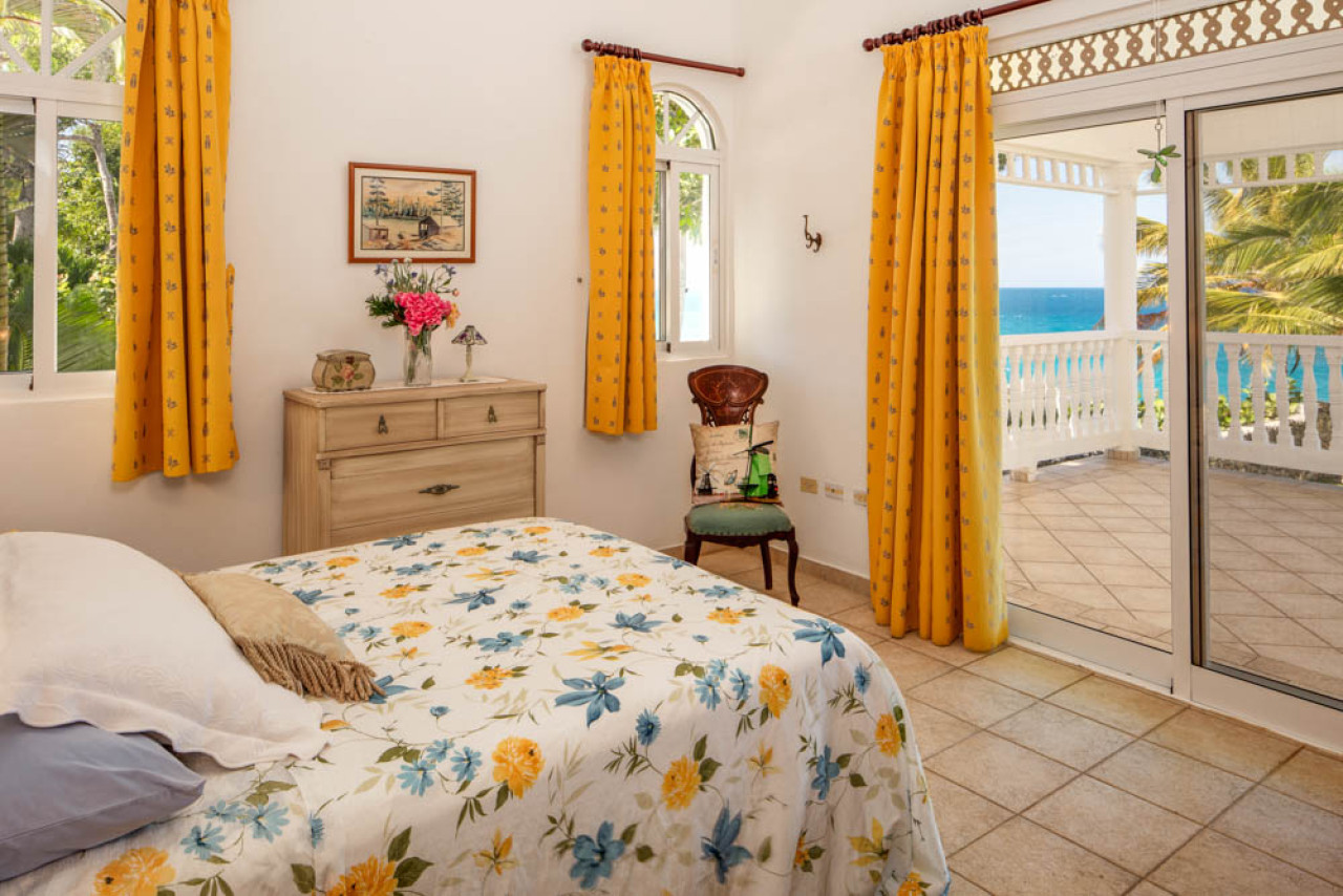 Exquisite Oceanfront Victorian Villa in Gated Community with Spectacular Views