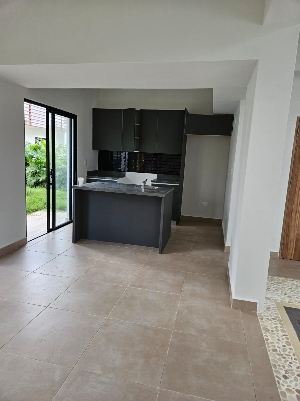 VILLA LISTA PARA DISFRUTAR DENTRO DE VISTA CANA
