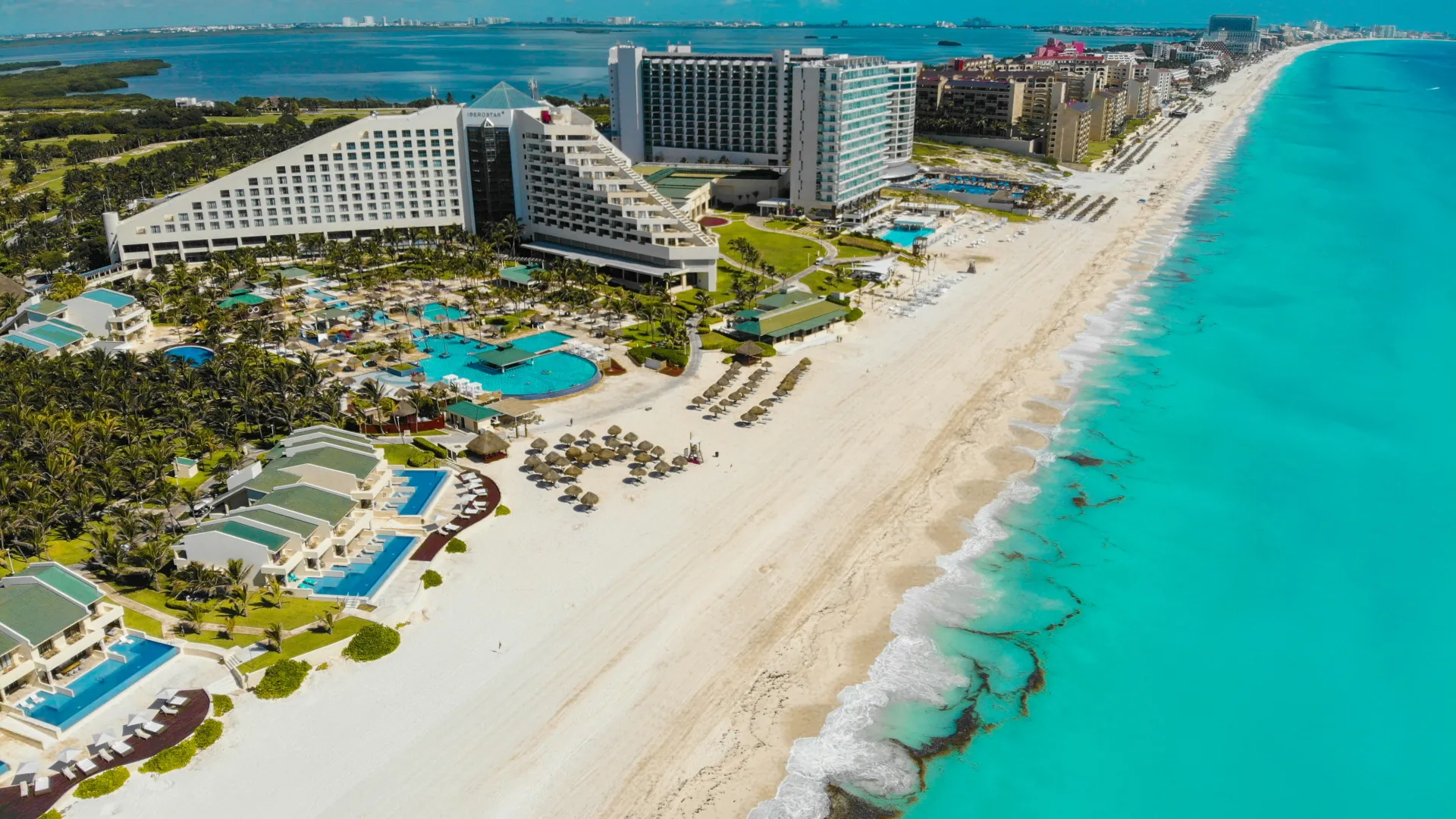 Buy or rent a house in Cancun