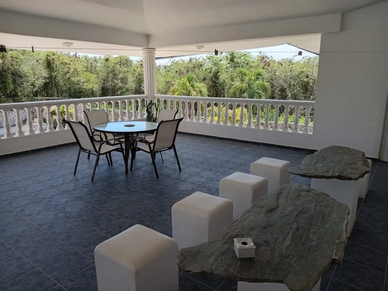 Attractive property with ample land and attractive rental income