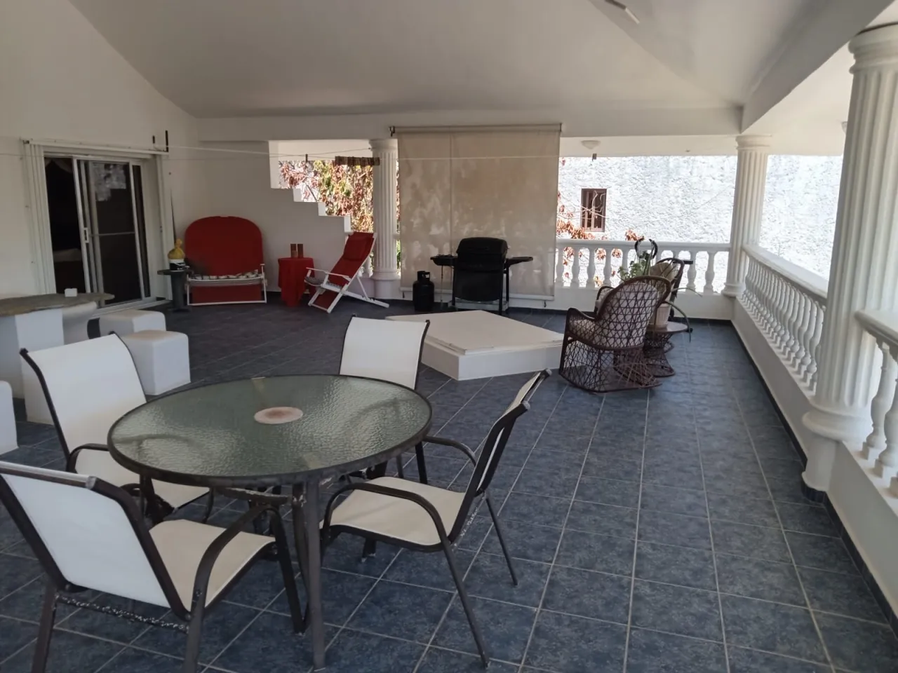 Attractive property with ample land and attractive rental income photo 4