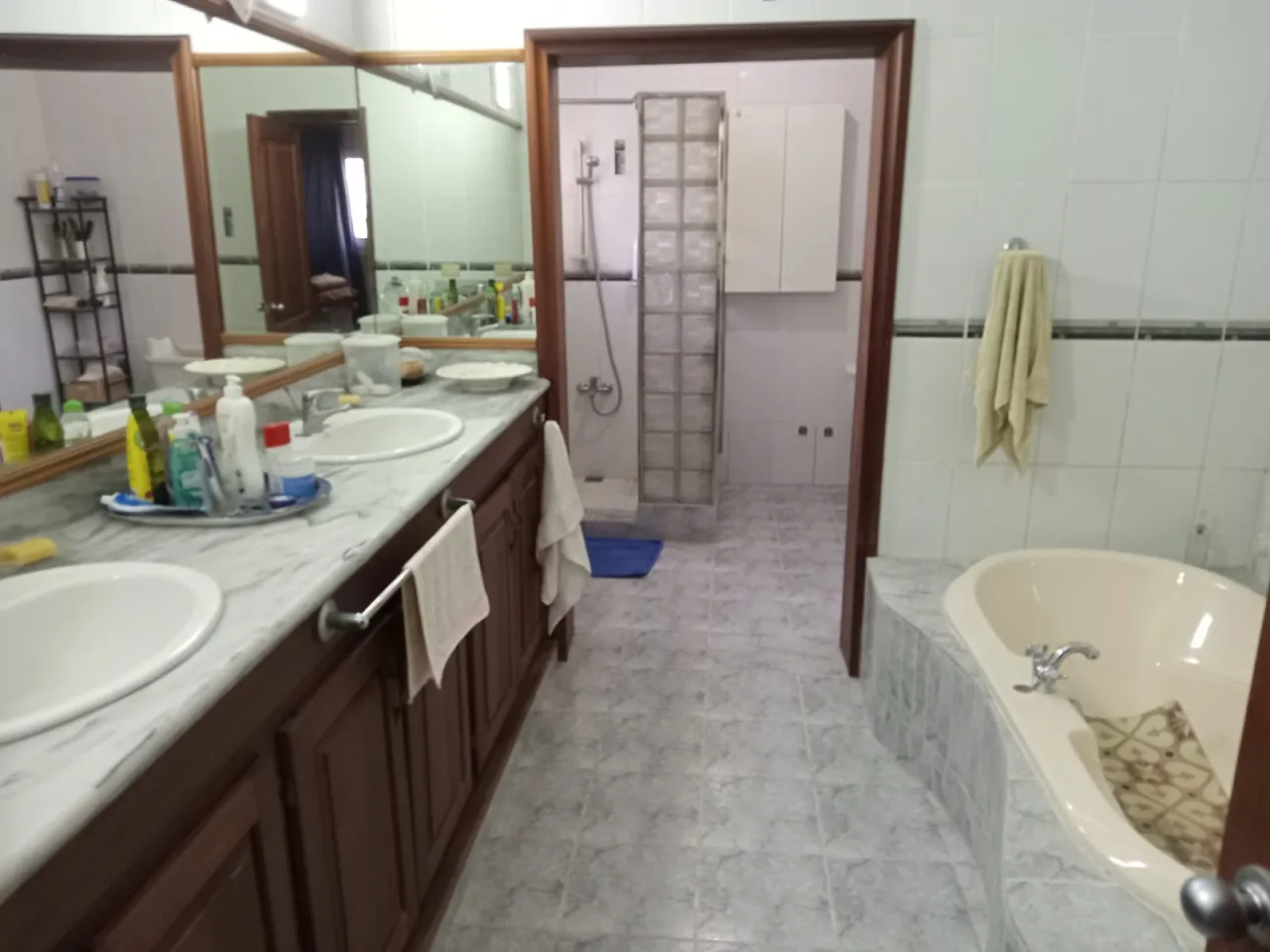 Attractive property with ample land and attractive rental income