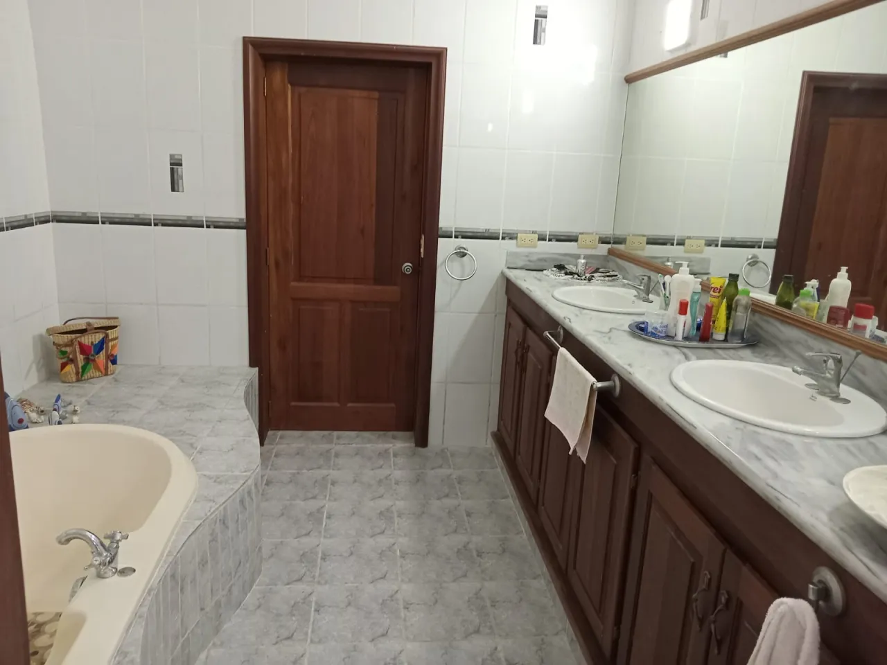 Attractive property with ample land and attractive rental income