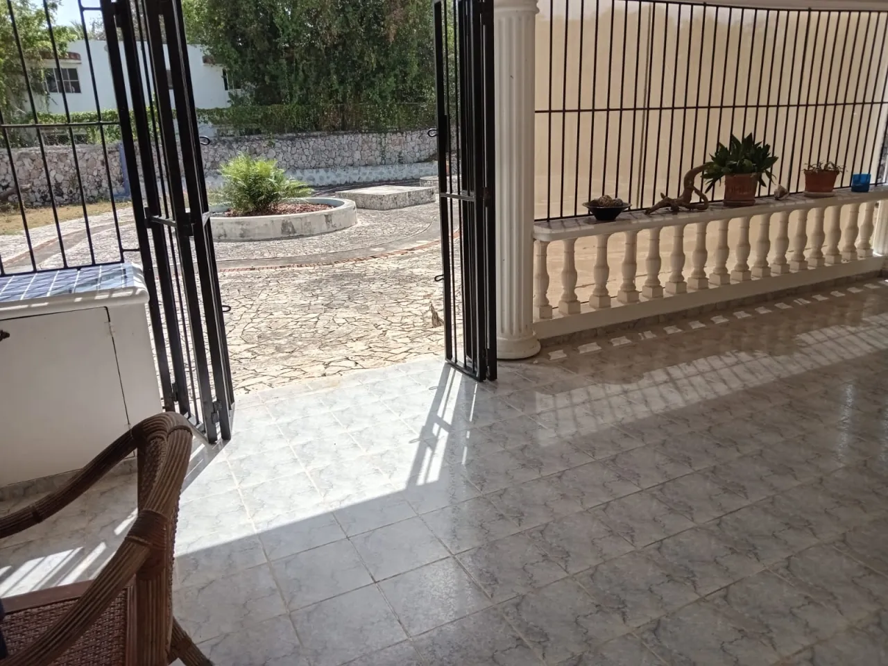 Attractive property with ample land and attractive rental income